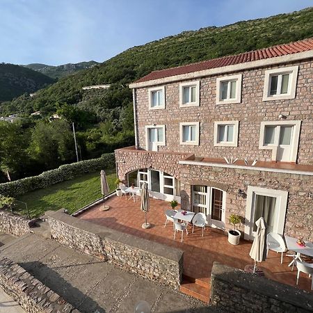 Apartments Pavlovic Petrovac 外观 照片