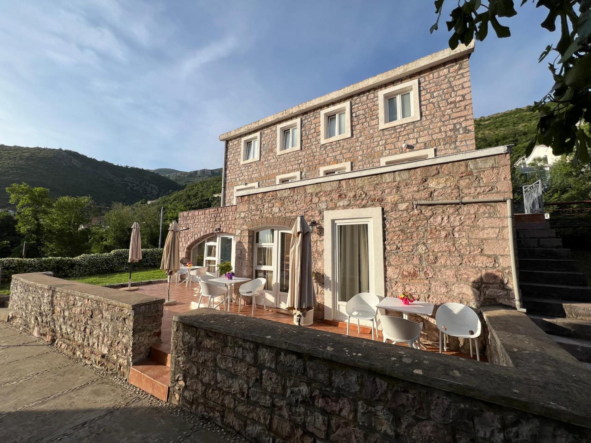 Apartments Pavlovic Petrovac 外观 照片
