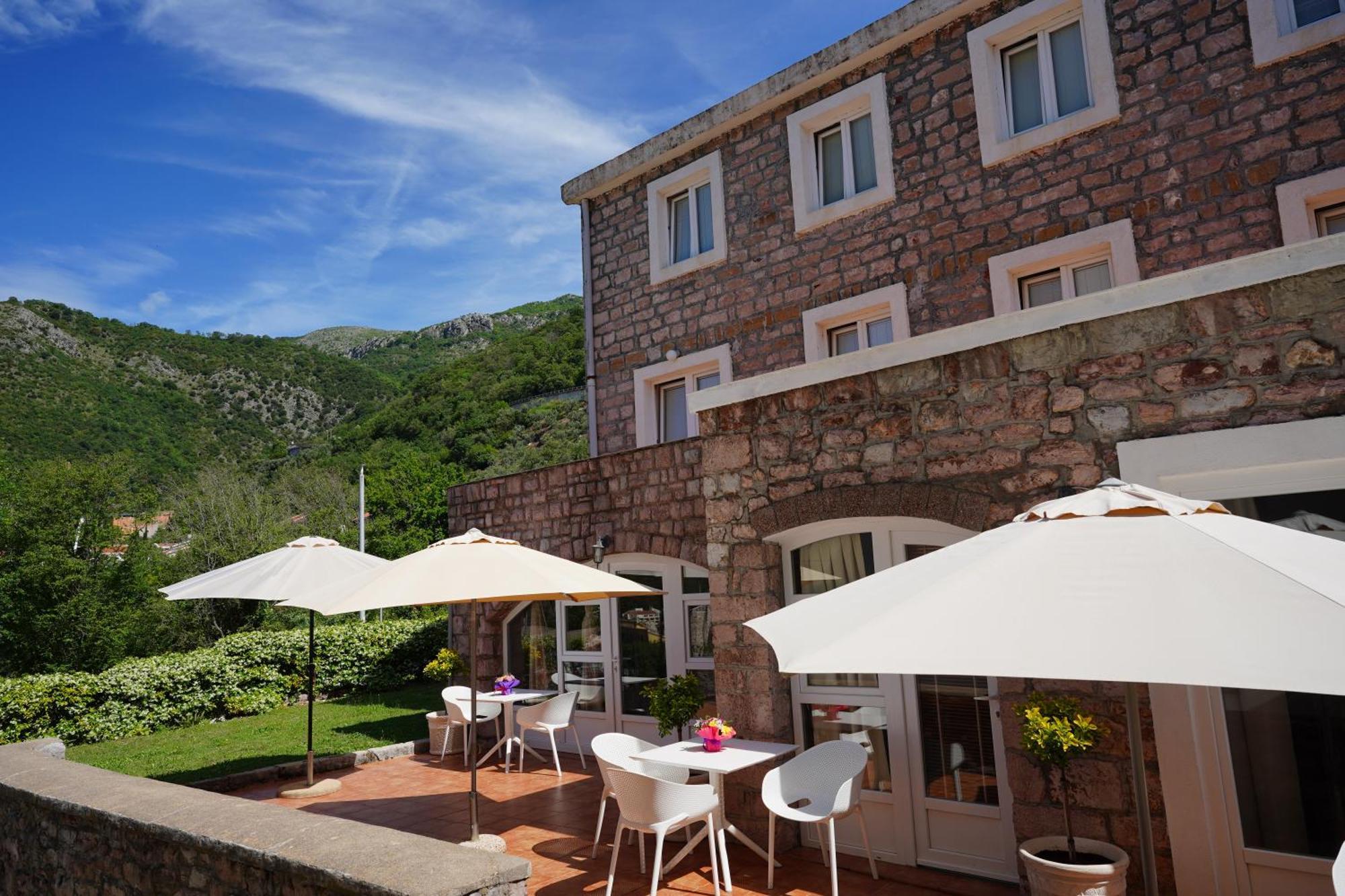 Apartments Pavlovic Petrovac 外观 照片