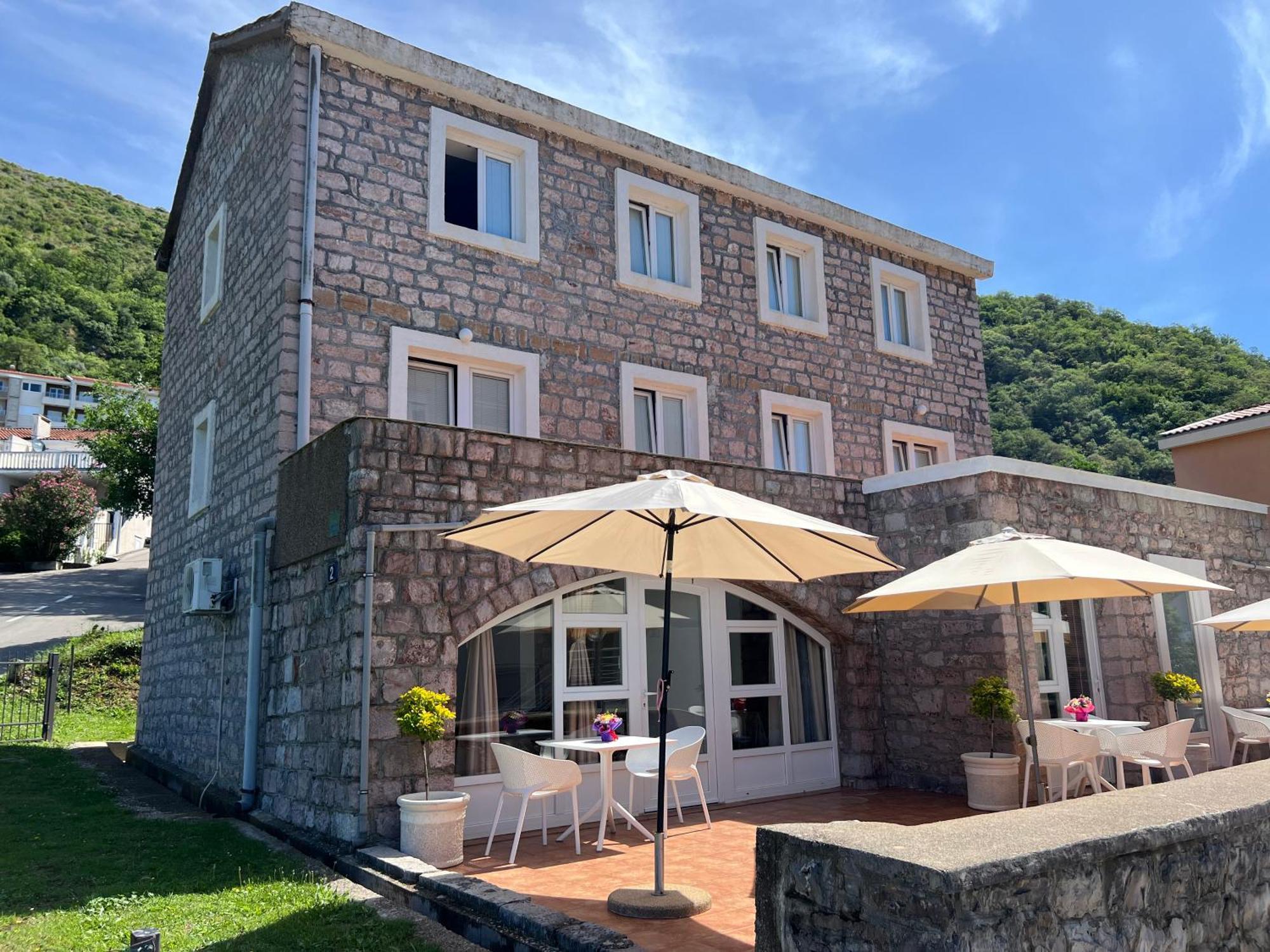 Apartments Pavlovic Petrovac 外观 照片