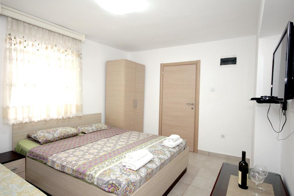 Apartments Pavlovic Petrovac 外观 照片