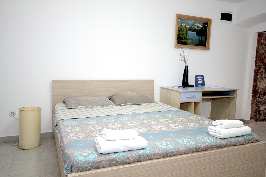 Apartments Pavlovic Petrovac 外观 照片