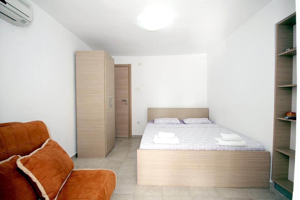 Apartments Pavlovic Petrovac 外观 照片